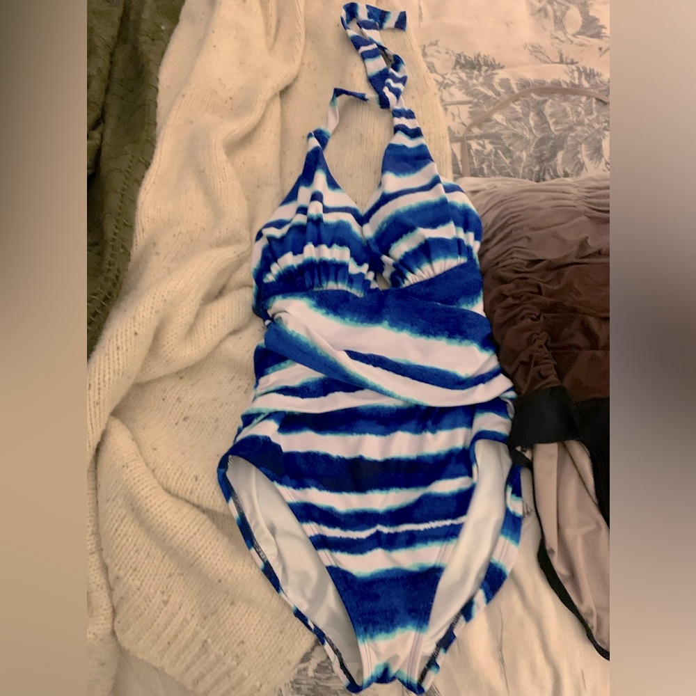 La Blanca one piece